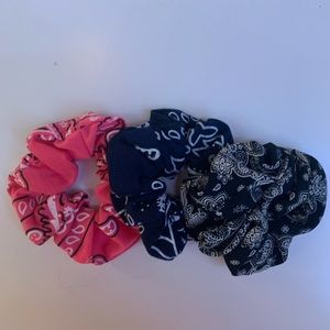 3 bandana print scrunchies